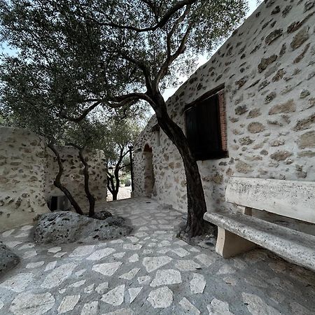 Roba Degli Ulivi Bed and Breakfast Agrigento Buitenkant foto