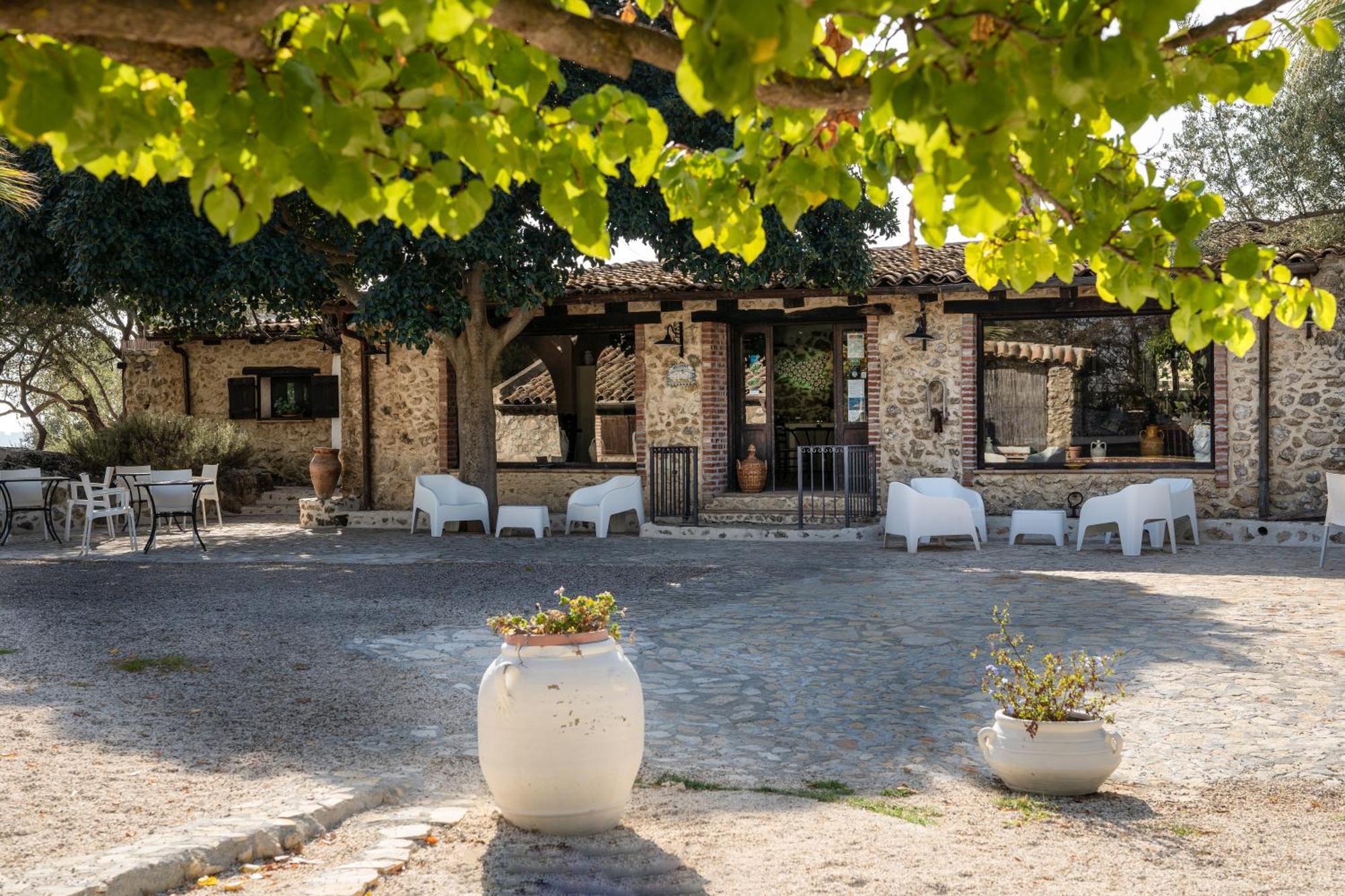 Roba Degli Ulivi Bed and Breakfast Agrigento Buitenkant foto