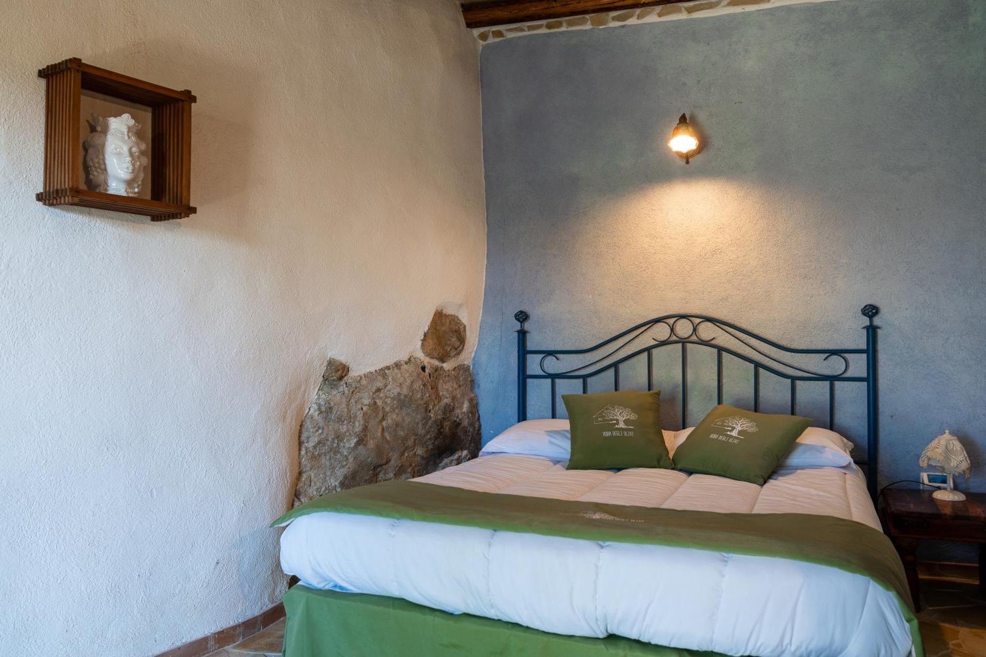 Roba Degli Ulivi Bed and Breakfast Agrigento Buitenkant foto