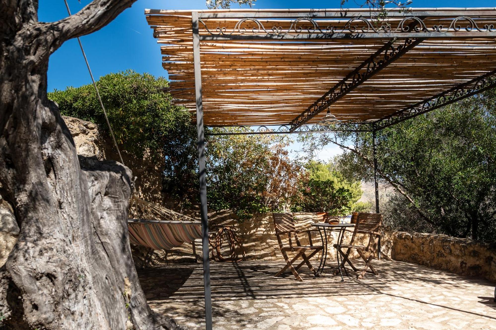 Roba Degli Ulivi Bed and Breakfast Agrigento Buitenkant foto