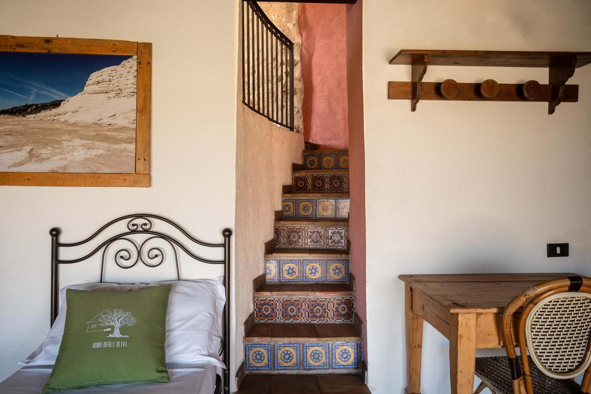 Roba Degli Ulivi Bed and Breakfast Agrigento Buitenkant foto