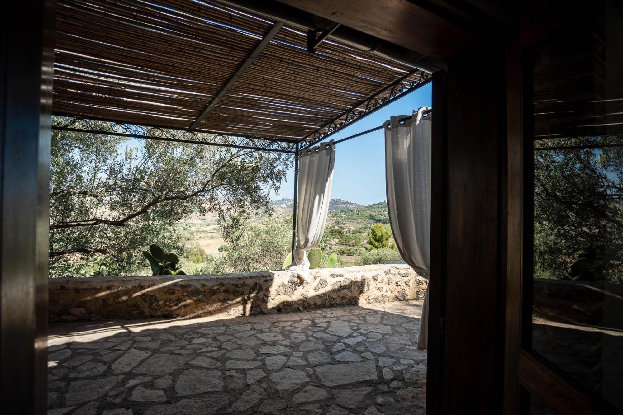 Roba Degli Ulivi Bed and Breakfast Agrigento Buitenkant foto