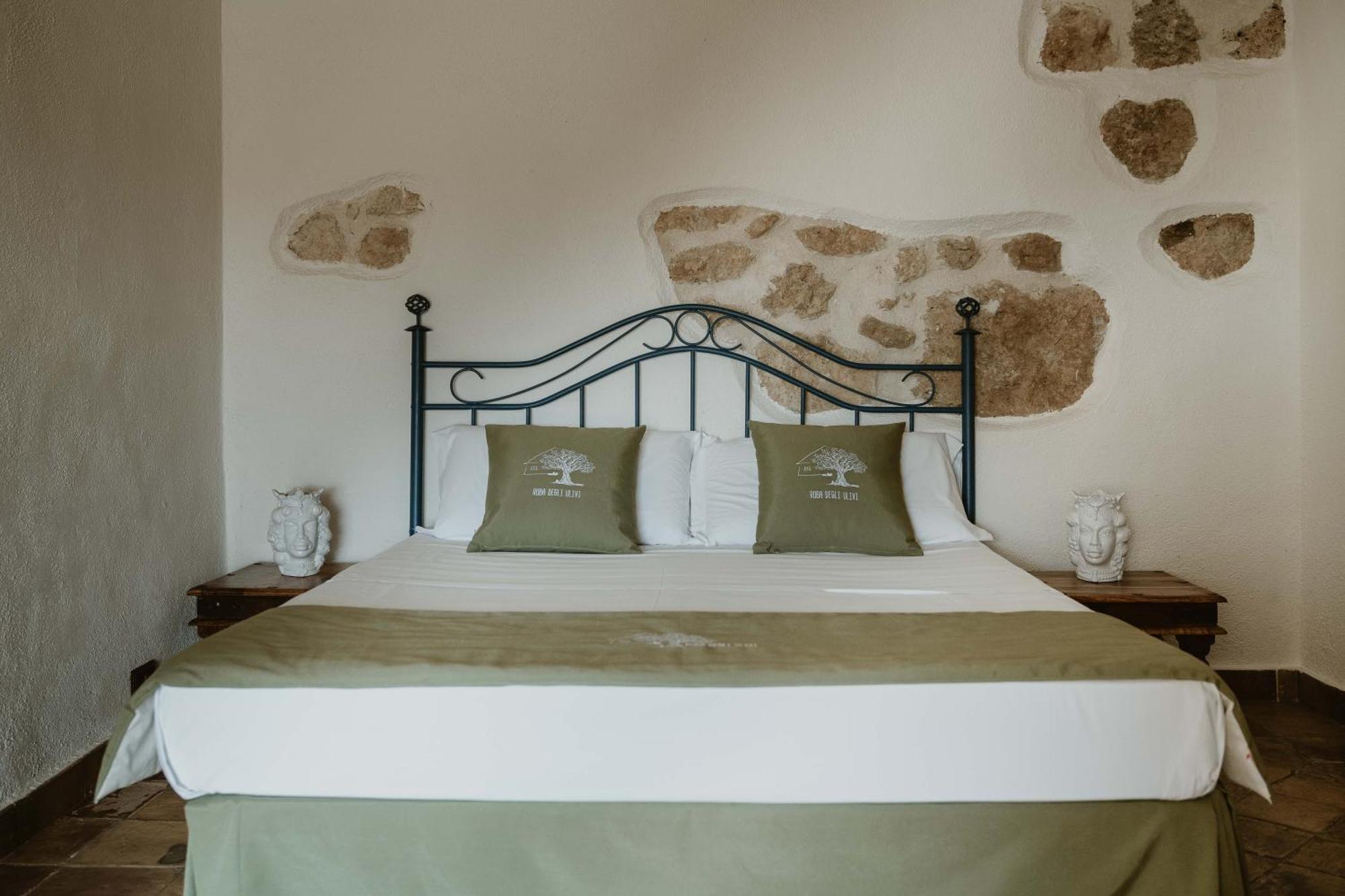 Roba Degli Ulivi Bed and Breakfast Agrigento Buitenkant foto