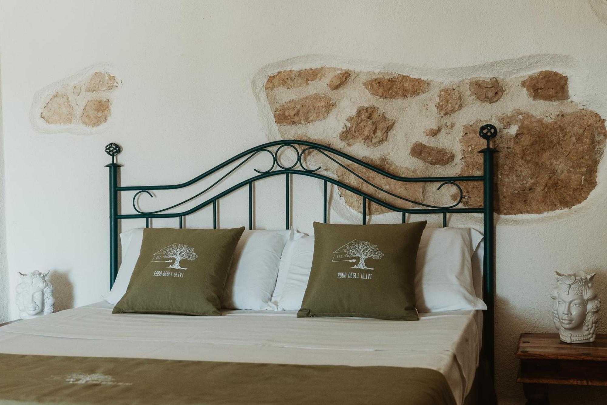 Roba Degli Ulivi Bed and Breakfast Agrigento Buitenkant foto