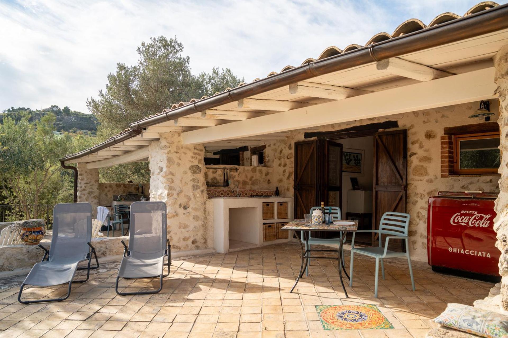 Roba Degli Ulivi Bed and Breakfast Agrigento Buitenkant foto